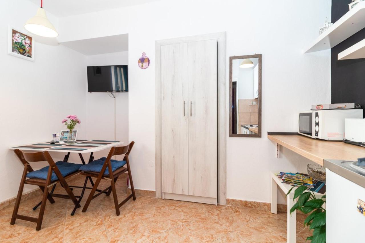 Studio Apartman Djakovic แฮร์เซ็ก-โนวี ภายนอก รูปภาพ