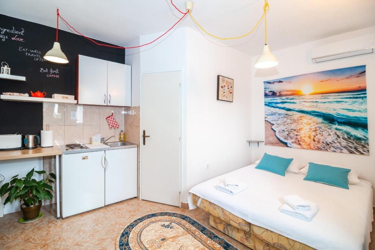 Studio Apartman Djakovic แฮร์เซ็ก-โนวี ภายนอก รูปภาพ